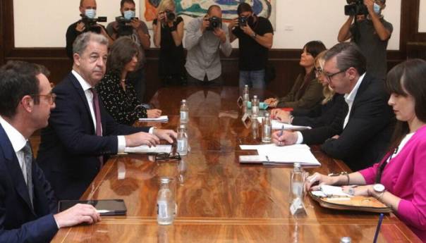 Vučić i Brammertz: Razmjena optužnica za zločine Srbije i BiH korak ka pomirenju