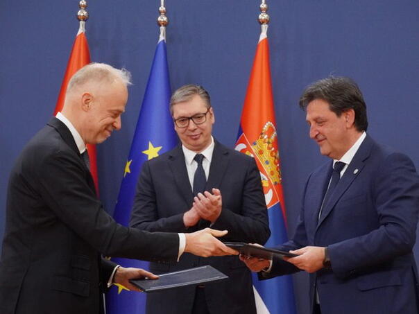 Vučić: Idemo ka stvaranju vojne alijanse s Mađarskom