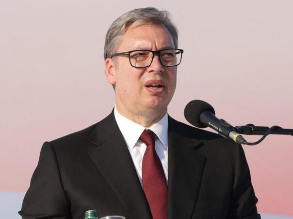 Vučić iskazao pijetet "srebreničkim žrtvama", o genocidu ni riječi