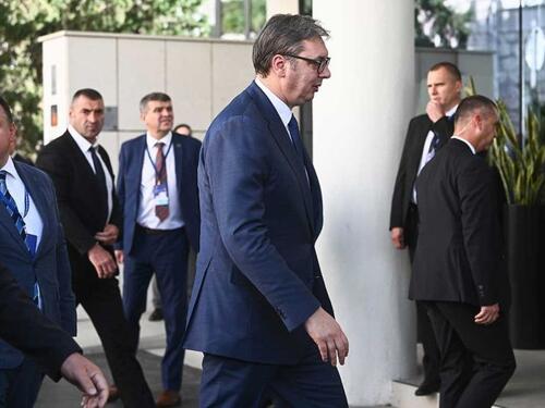 Vučić iz Dubrovnika: Srbija ne sjedi na dvije stolice
