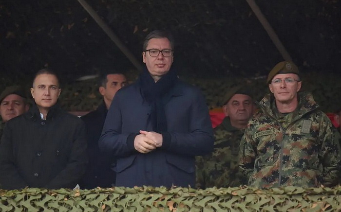 Vučić: Komplikuje se situacija, za Vojsku 500 miliona eura više