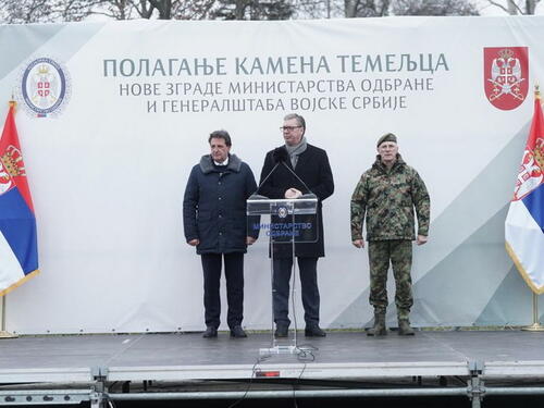 Vučić: Krajem marta ili početkom aprila otvaramo prvu veliku fabriku dronova u Srbiji