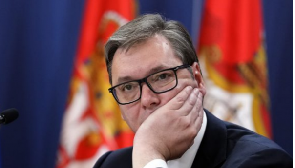 Vučić manipuliše prošlošću, kada mu u sadašnjosti ne ide