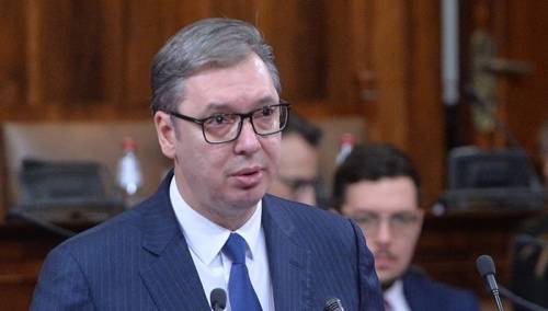 Vučić na sjednici Skupštine Srbije: Ni sa kim nisam pregovarao o opstanku na vlasti