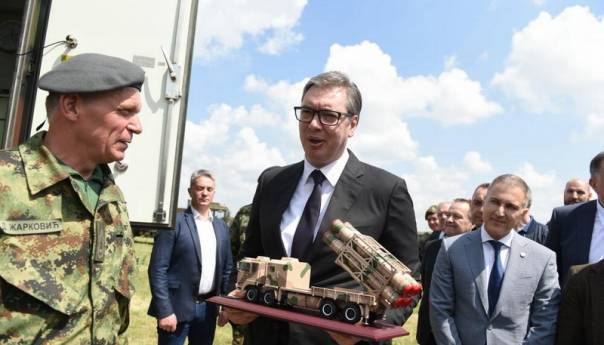 Vučić: Nabavljamo oružje da odvratimo napade, čuvamo mir