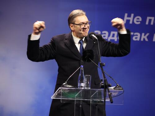Vučić: Pokušaće revoluciju, ako bi me rušili sukobili bi se s vojskom