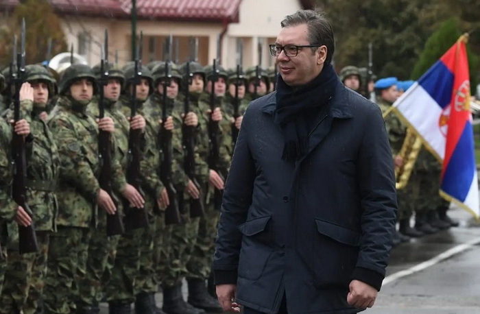 Vučić: Nastavićemo da ulažemo i snažimo srpsku vojsku