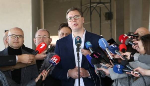 Vučić: Nećemo čekati EU, zaštitit ćemo granicu Srbije