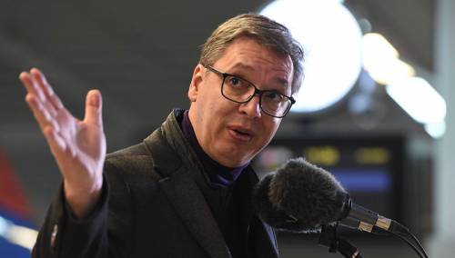 Vučić: Nema razloga za podizanje borbene gotovosti