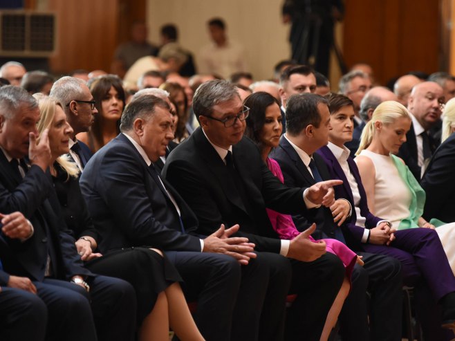 Vučić: Niko ne može da sruši srpsko narodno jedinstvo