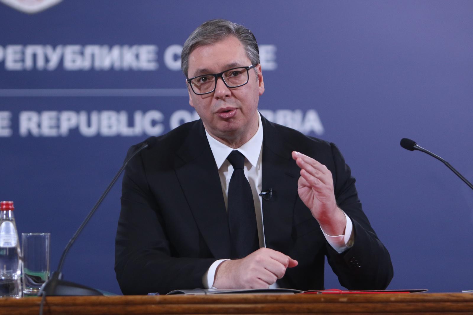Vučić o protestima u Beogradu: Nikakva revolucija nije u toku