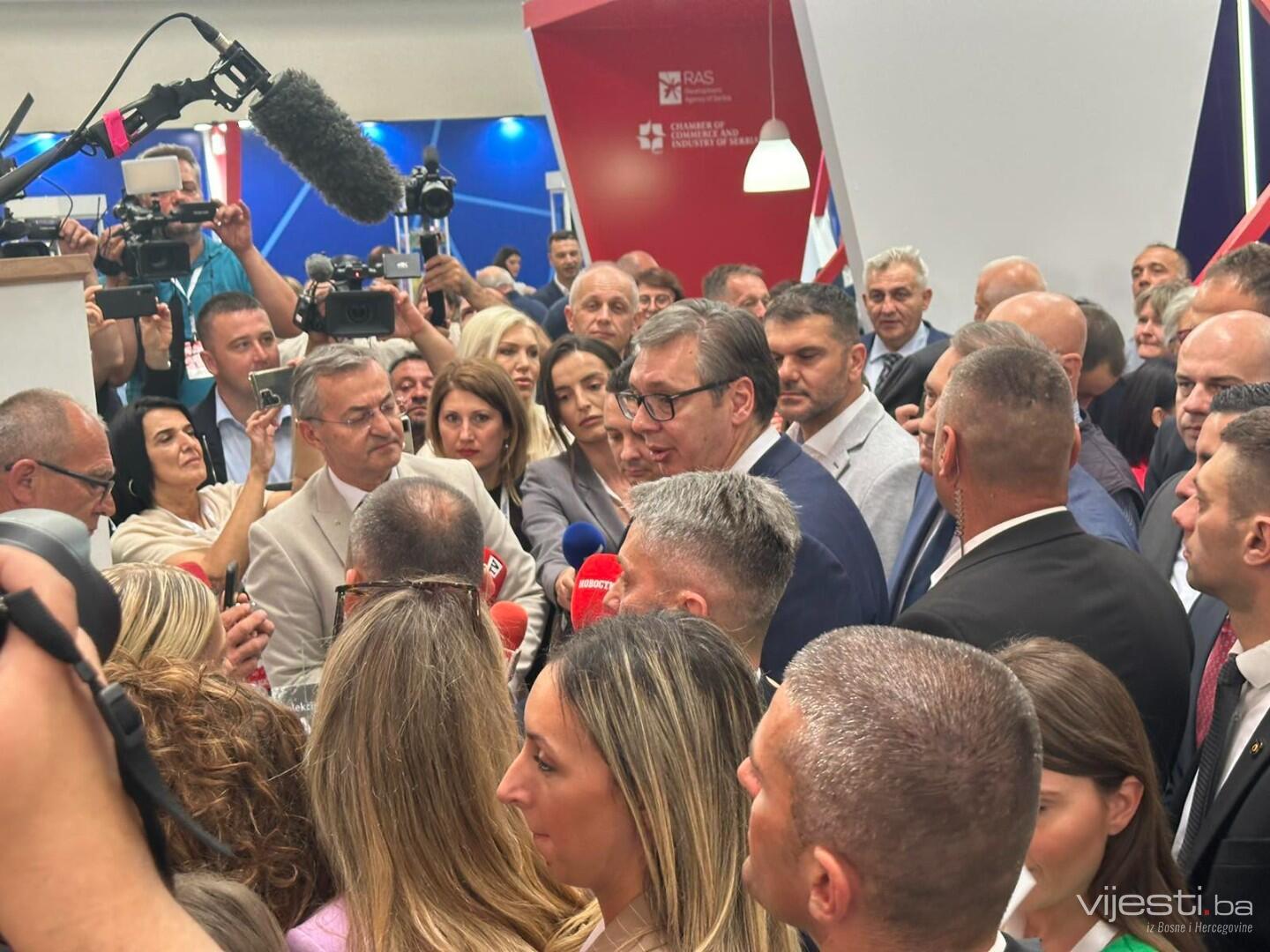 Vučić o rezoluciji o Srebrenici: Nemojte da obmanjujete narod