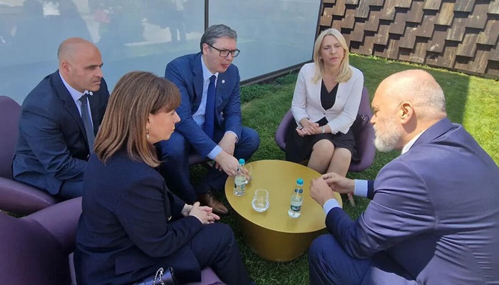 Vučić obećao evropskim liderima da će 'učiniti sve' za deeskalaciju na Kosovu