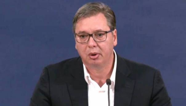 Vučić: Od petka policijski sat, mi više bolnice nemamo