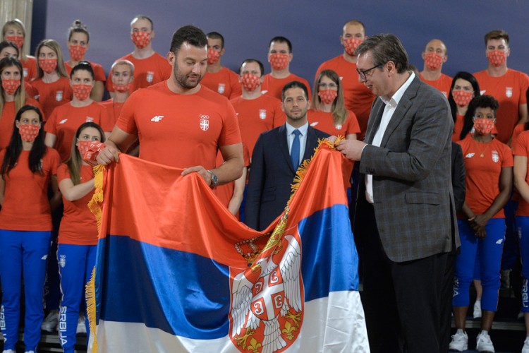 Vučić olimpijcima Srbije: Ne morate napuštati postolje zbog Kosova