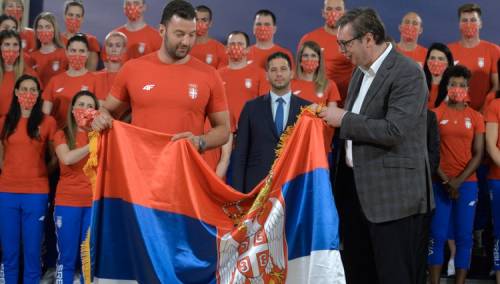 Vučić olimpijcima Srbije: Ne morate napuštati postolje zbog Kosova
