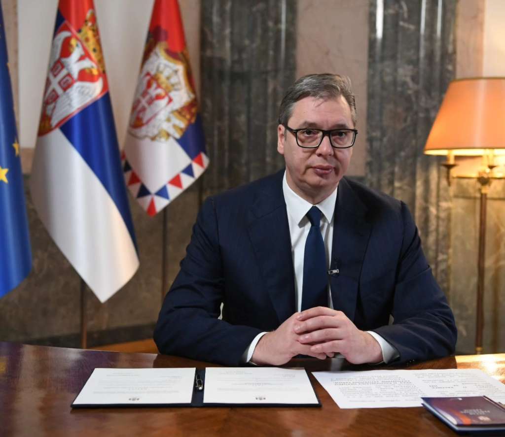 Vučić: Opozicija besmislicama priprema alibi za izborni neuspjeh