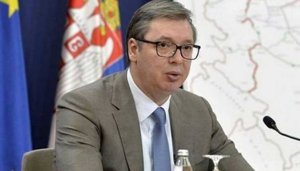 Vučić osudio skandiranje navijača 'Nož, žica, Srebrenica'