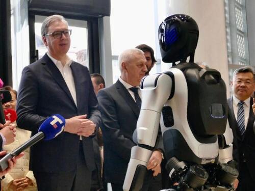 Vučić otputovao u Indiju na AI summit