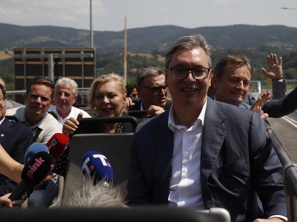 Vučić otvorio autoput bez dozvole: Pravilnik o sigurnosti suspendovan