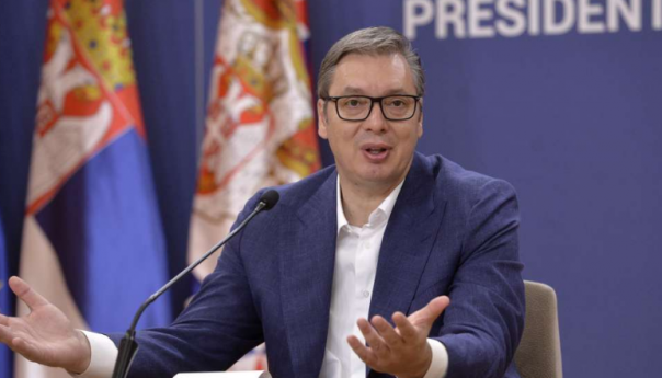 Vučić: Pažljivo ću pogledati izjavu Milanovića