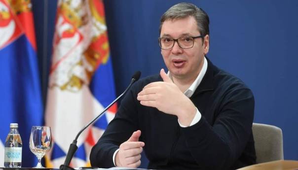 Vučić najavio za vikend još duži policijski sat