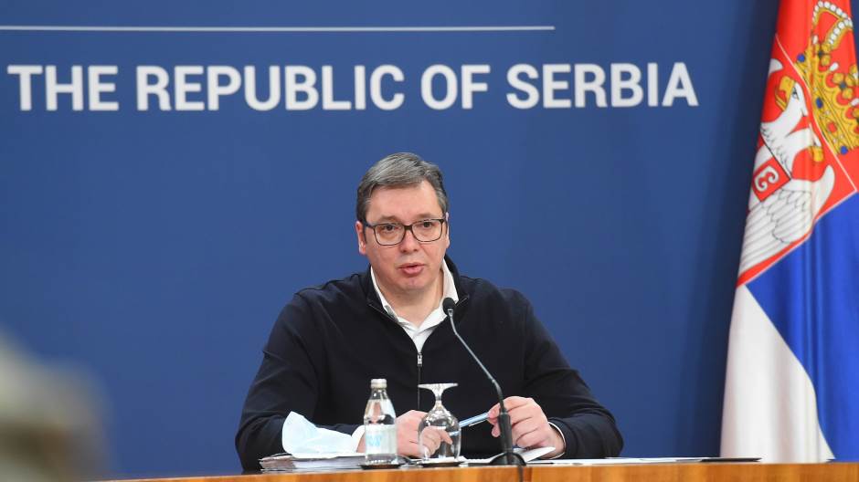 Vučić najavio otvaranje zanatskih radnji i kafića