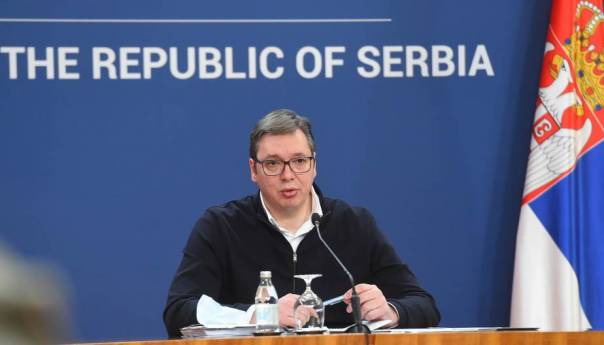 Vučić najavio otvaranje zanatskih radnji i kafića
