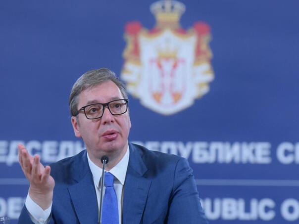 Vučić pomiješao mantije i muftije