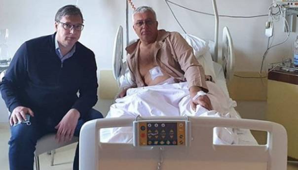 Vučić posjetio Mandića na VMA
