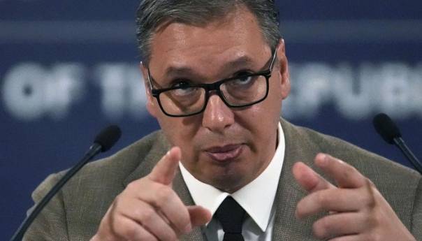 Vučić: Potreban nam je mir, razgovarat ću sa svima