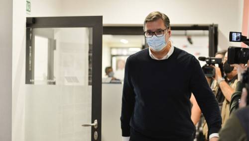 Vučić pozvao na ujedinjenje SNS-a i SPAS-a u jednu stranku