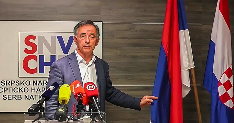 Vučić pozvao Srbe u Hrvatskoj da izvjese zastave, Pupovac protiv