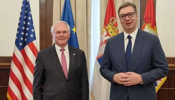 Vučić razgovarao s ambasadorom SAD-a Christopherom Hillom