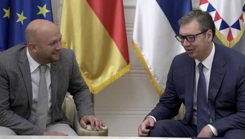 Vučić razgovarao sa Sarazzinom o situaciji u regiji