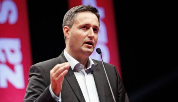 Vučić restaurira projekat Velike Srbije, Zapad ne smije biti slijep