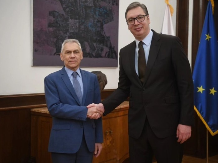 Vučić s ruskim ambasadorom: Opet napao rezoluciju o Srebrenici