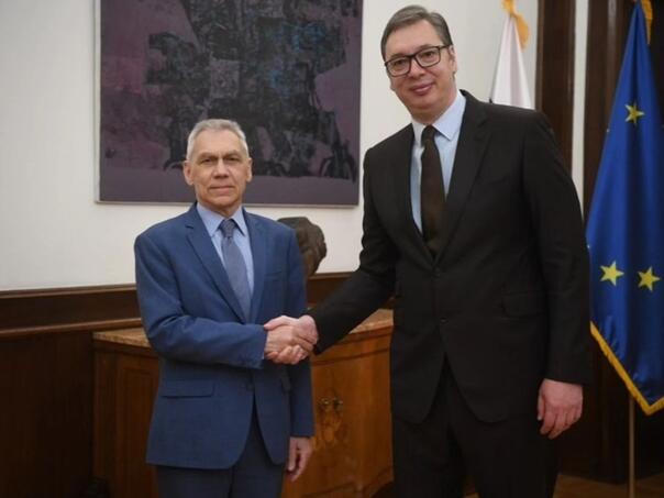 Vučić s ruskim ambasadorom: Opet napao rezoluciju o Srebrenici