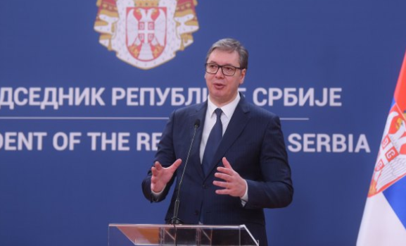 Vučić sa Lajčakom i Eskobarom