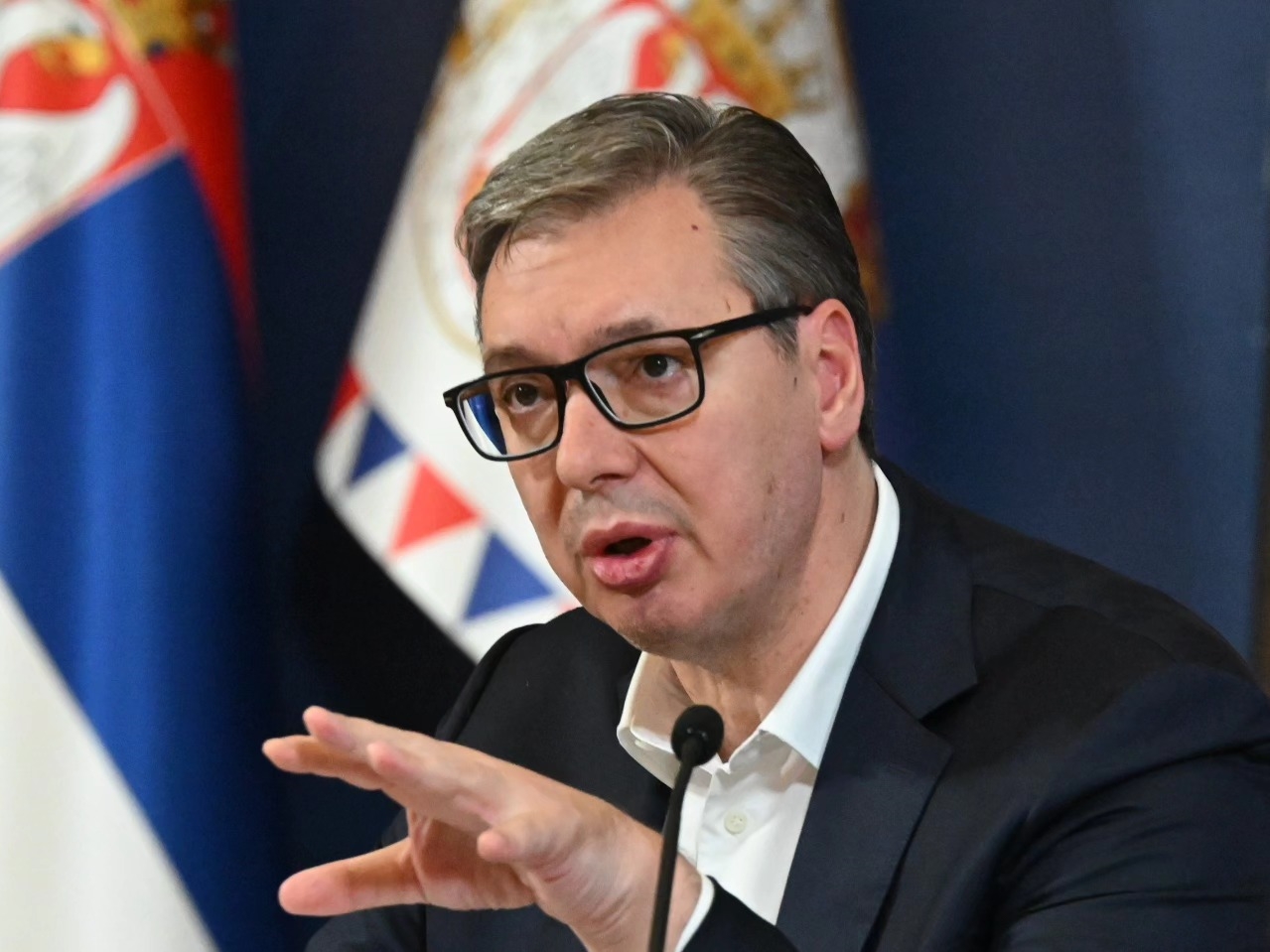 Vučić sa ruskom delegacijom: Nema nestašice nafte u Srbiji