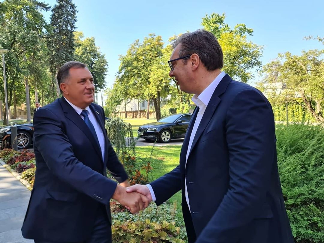 Vučić se sastao s Dodikom u Beogradu
