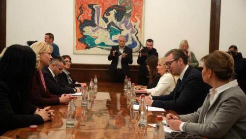 Vučić se susreo s predsjednicom Skupštine Crne Gore