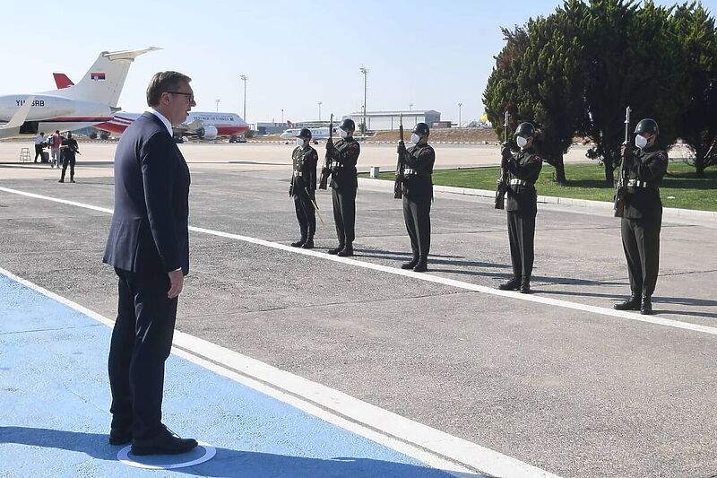 Vučić sletio u Istanbul, sastat će se sa predsjednikom Erdoganom