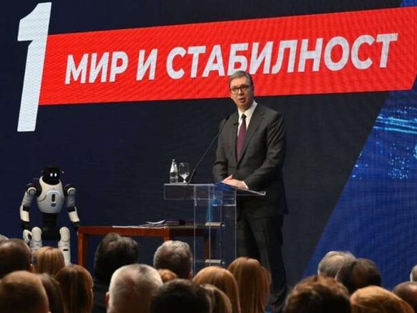 Vučić: Srbija će proizvoditi čovjekolike robote u Loznici