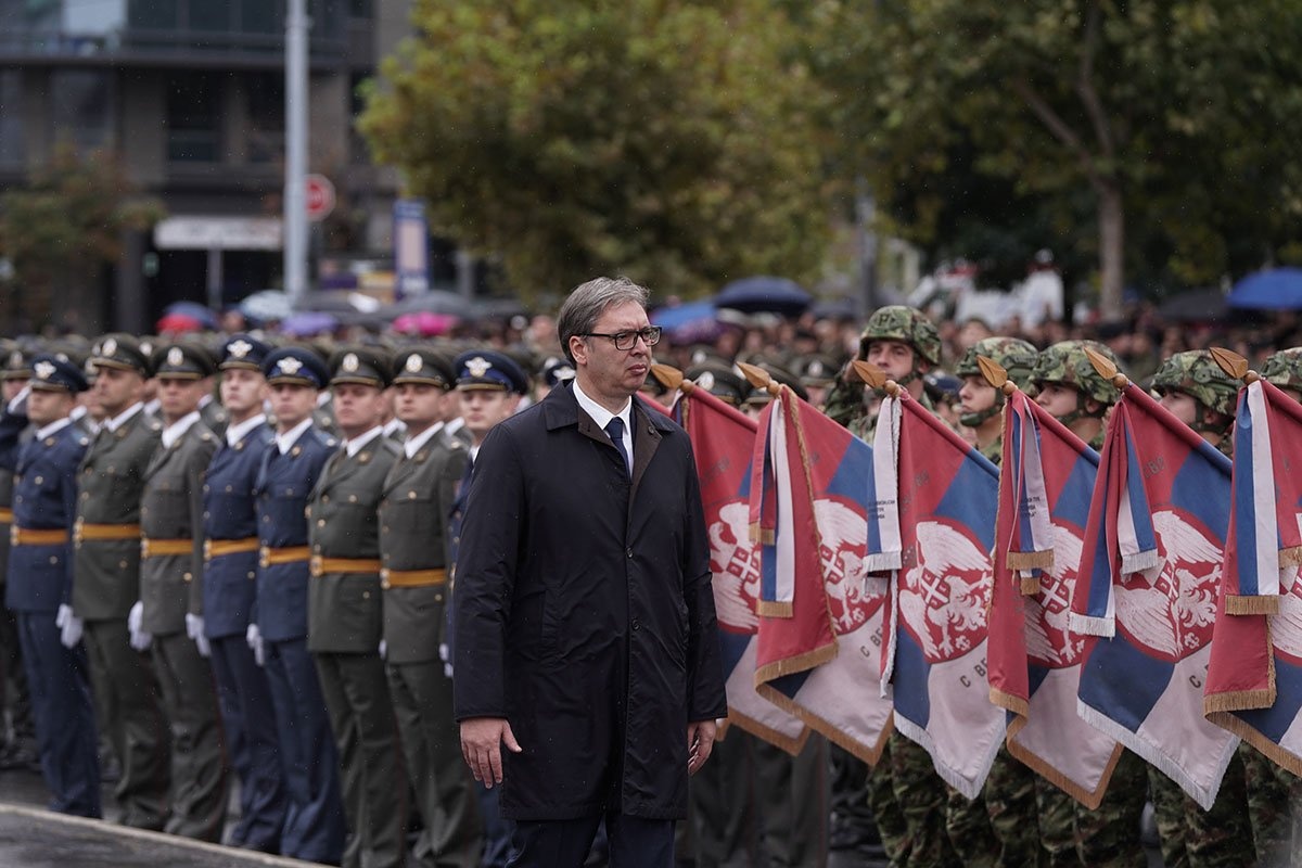 Vučić: Srbija mora biti vojno snažnija od većine komšija zajedno