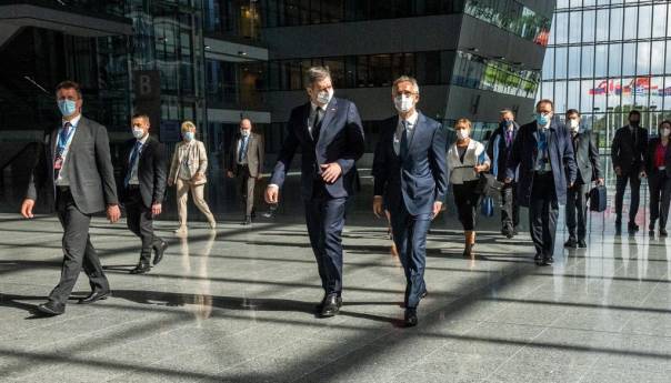 Vučić: Stoltenberg bio jasan - zadržati mir i stabilnost u regionu