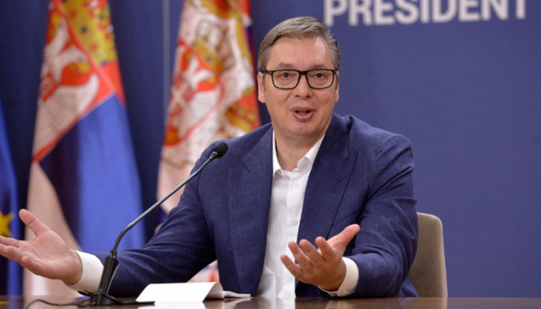 Vučić: Težak dan za Srbiju, borimo se za mir
