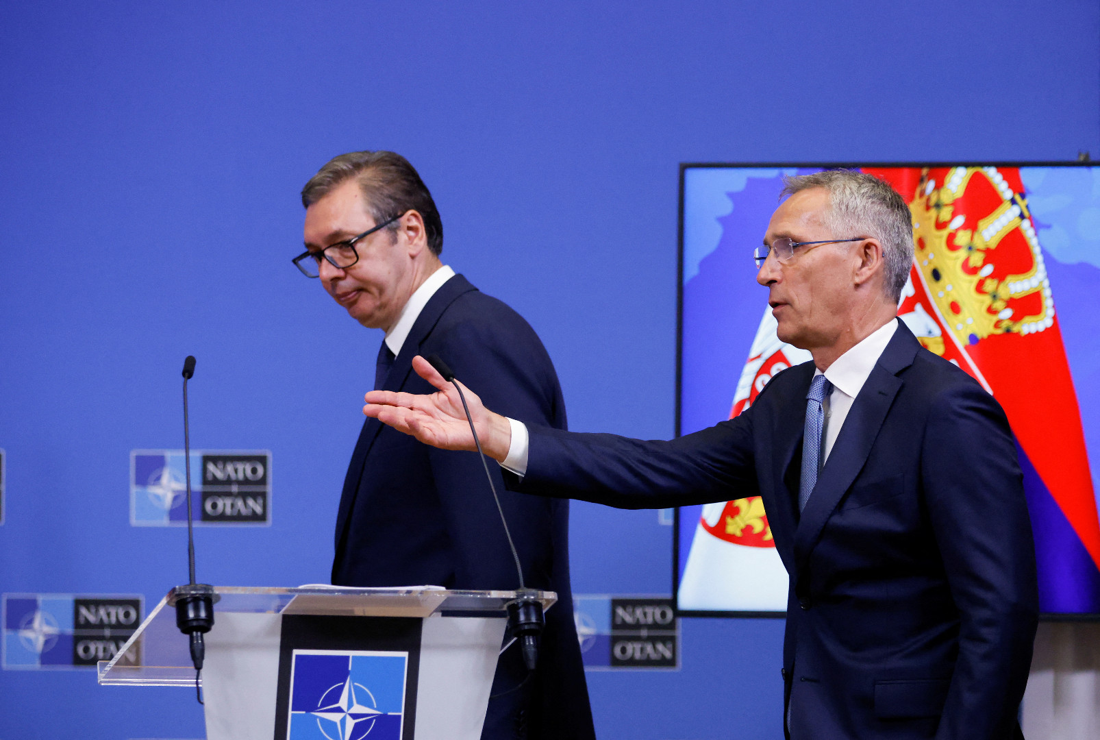 Vučić u Briselu: U teškoj smo poziciji, Srbi na Kosovu neće da trpe teror