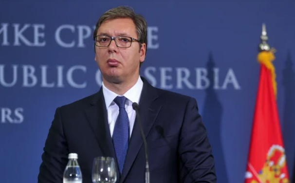 Vučić u Generalštabu: Radimo na smirivanju tenzija