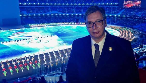 Vučić u Pekingu: Kina ekonomski "bukvalno guta, jede Evropu"